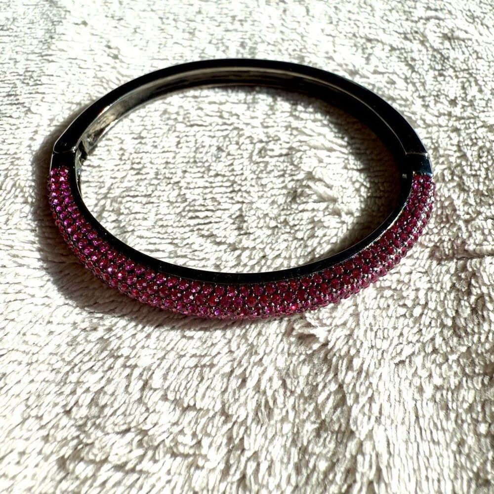 NWOT Nina 7mm B-Aaron Half Pave Pink Swarovski Crystal Hinge Bracelet